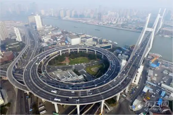 独家航拍:上海再迎节日"空城"