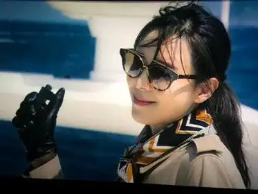 话说刚才去看了一个叫无双的电影觉得里面张静初的扮相特别面善