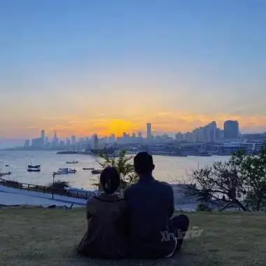 低调拥有成熟气质的新款情侣头像