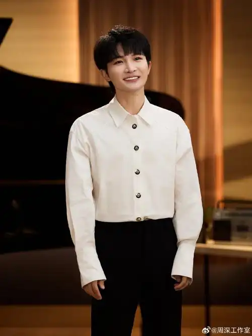 周深说自己的青春和大家一样##周深用贵阳话背化学元素周期表##周铑