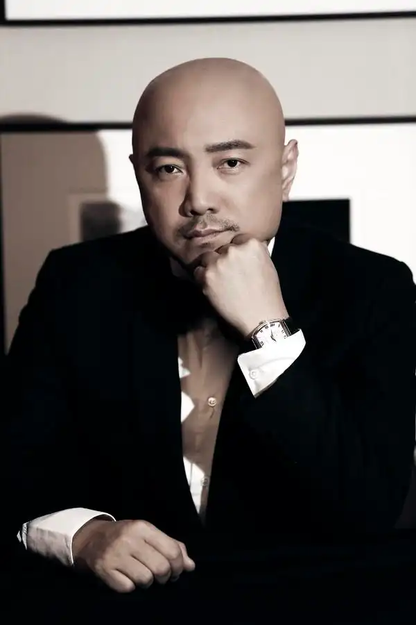 8位光头明星,有人为方便,有人因打赌输了,他却为争一口气!