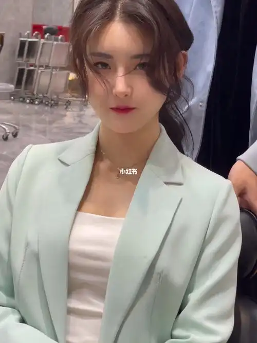 质感发色八字刘海刘海