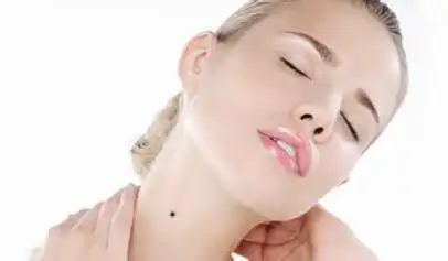 女人脖子右边长痣的面相好不好其他地方长痣好不好