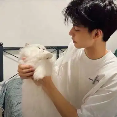 让你的聊天变得更加时尚_男生头像_头像大全_抖音头像_微信头像_库尔