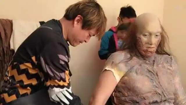 鬼吹灯特效超赞!原来红毛怪用了倒模面具!