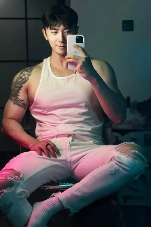 东北汉子吉林长春健身肌肉帅哥男模小哥莫纶