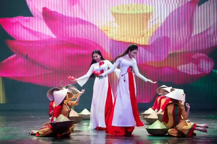 越南芽庄 花样越南 galina大型演艺秀(精彩民族特色歌舞表演 特色服装