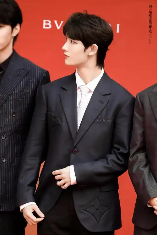 青年演员丁程鑫