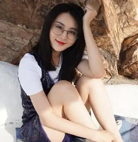 甘露个人资料图片三围甘露家庭背景个人经历