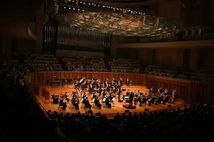 章红艳"周末音乐会400场的演出场景还历历在目,转眼间就迎来了600