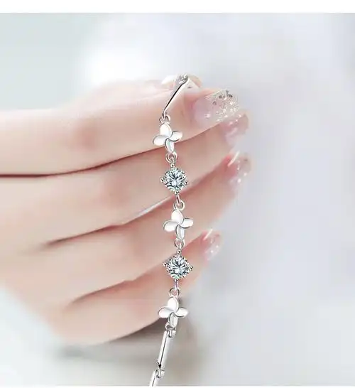 银手链韩版学生简约个性时尚饰品手饰唯美四叶草手链莫桑钻款品牌包装