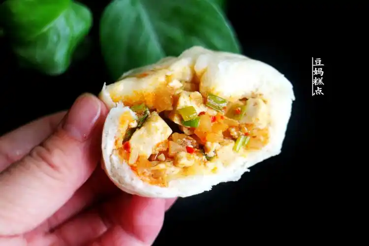 豆腐包子馅的做法(学做香辣豆腐包子好吃又美味)
