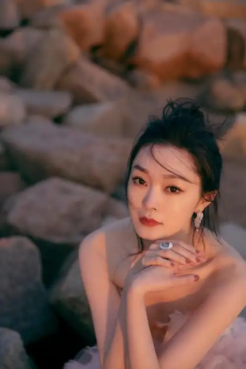 宋轶星辰碎钻雀斑妆唯美写真