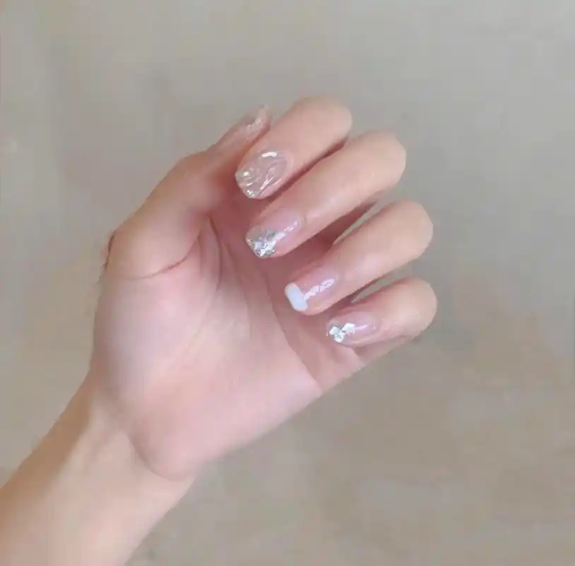仙气十足的透明美甲,赶走夏日炎热怎能少得了它!