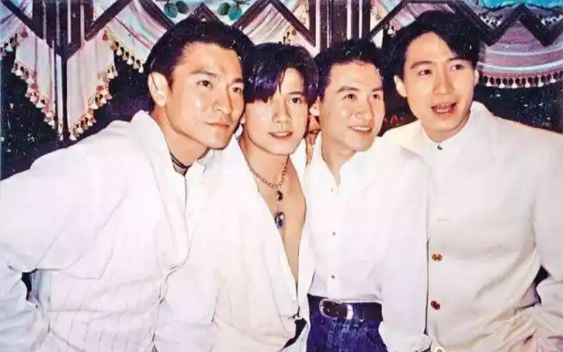 香港四大天王都随着时间而老去,年轻的四大天王,你觉得谁更帅?
