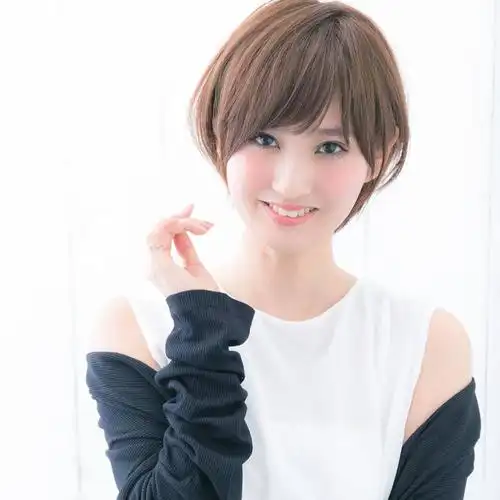 圆脸的女生应该如何选择发型才会让自己看起来显脸小