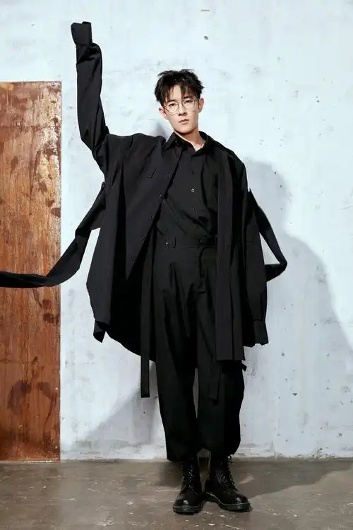 季肖冰简约率性潇洒写真图片99