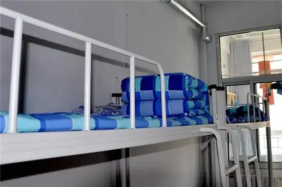 山东省济南中学 媒体聚焦 笃学求实 济南中学初三学子赴东校区体验