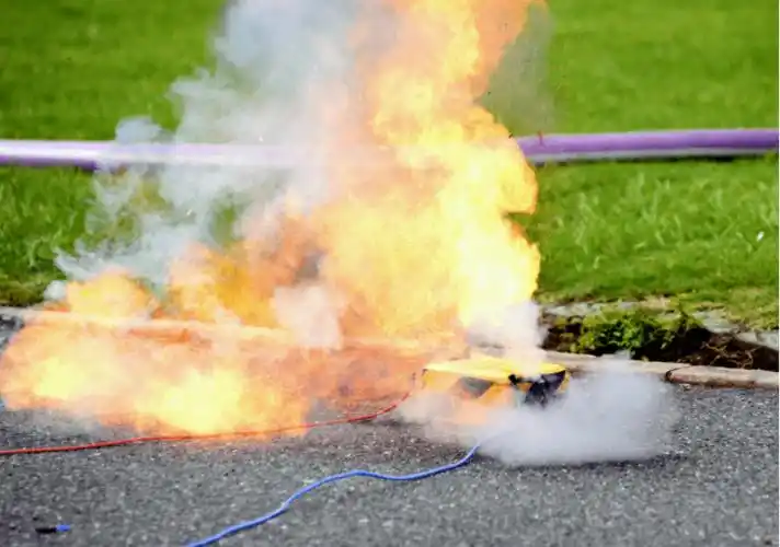 电动车锂电池爆炸商家不认厂家跑路受害的消费者该怎么办