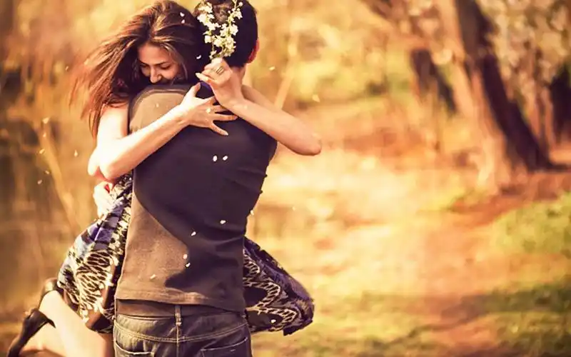 幸福的温暖拥抱