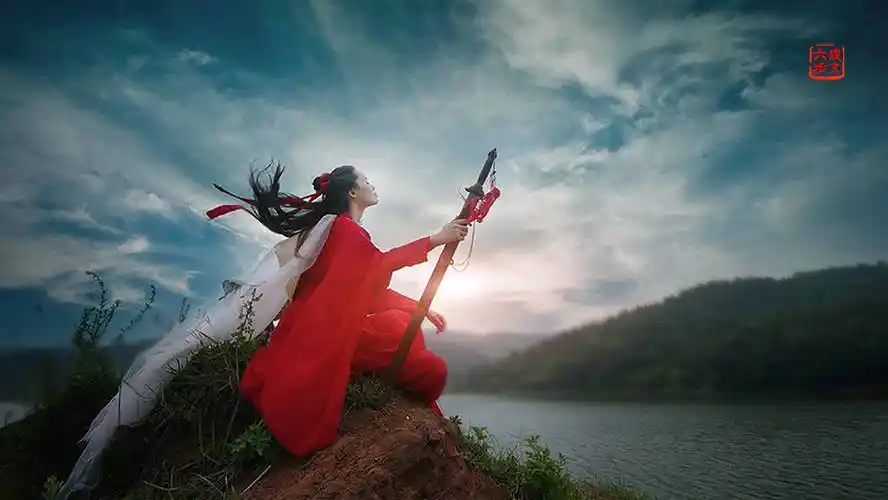 李白出了这扇门便是江湖愿你出走半生归来仍是少年