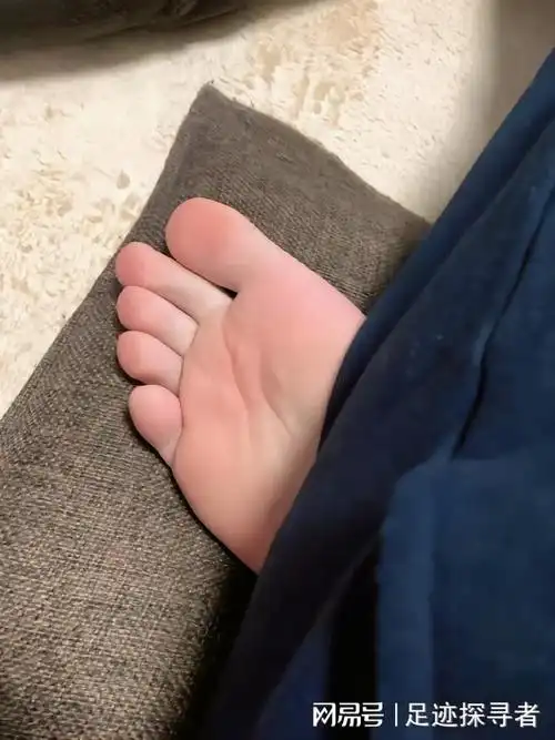 漂亮脚丫的秘密:揭开时尚圈脚部美容潮流的神秘面纱