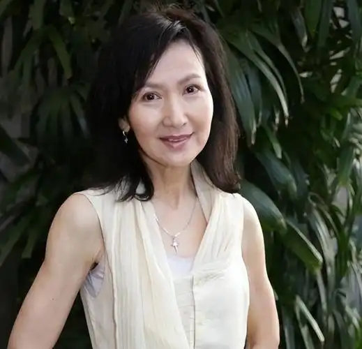 60岁陈美琪现状(幼年遭父母抛弃)(22)