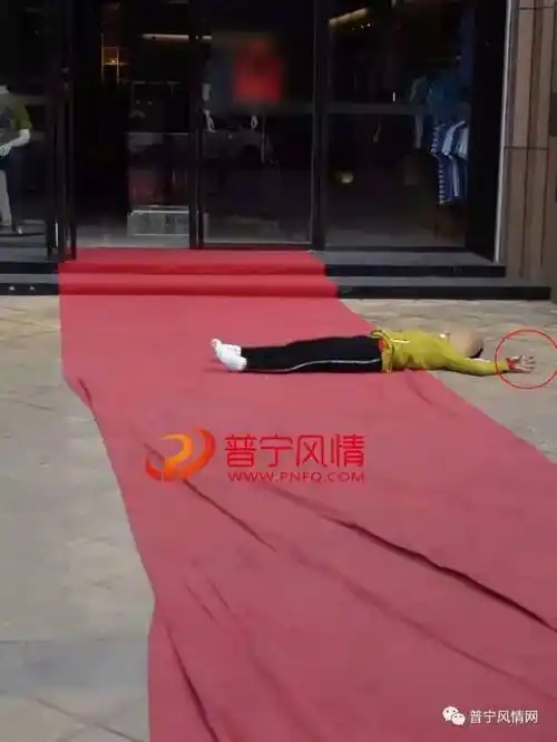 流沙一女子坠楼身亡,身份成谜,警方已发布认尸启事_手机搜狐网