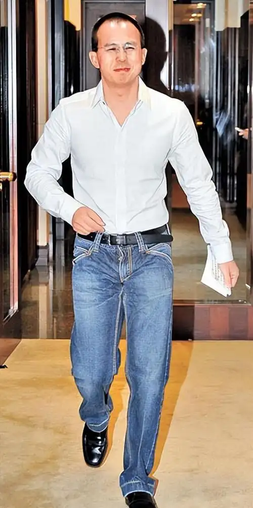 没名分,母凭子贵成妄想|洪欣|女儿|张丹峰|梁洛施|李泽楷_网易订阅