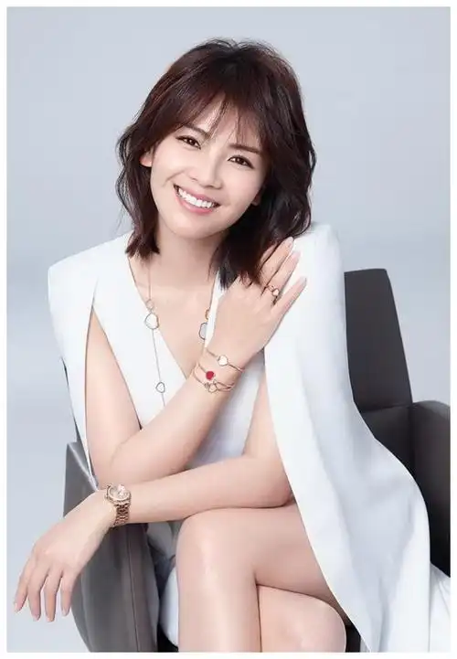 刘涛时尚大片烈焰红唇