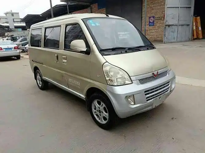 转让五菱荣光面包车