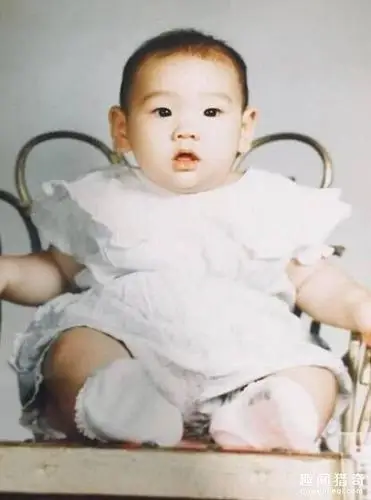 这些明星小时候的照片你能认出几个