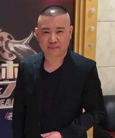 图围观不一样的说出你的故事郭德纲道坎坷星路