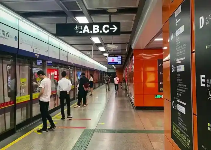 原来坐地铁有这么多小窍门!完美避开人潮so easy!