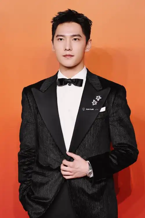 杨洋笑得好甜##杨洋的项链在哪呢