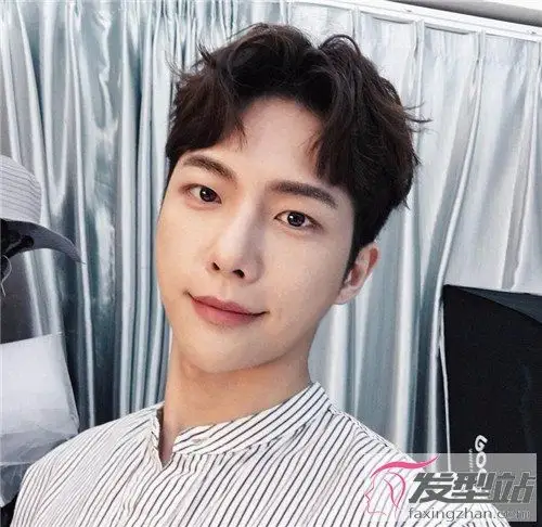 鬓角高适合什么发型 长鬓角发型帅气爆棚