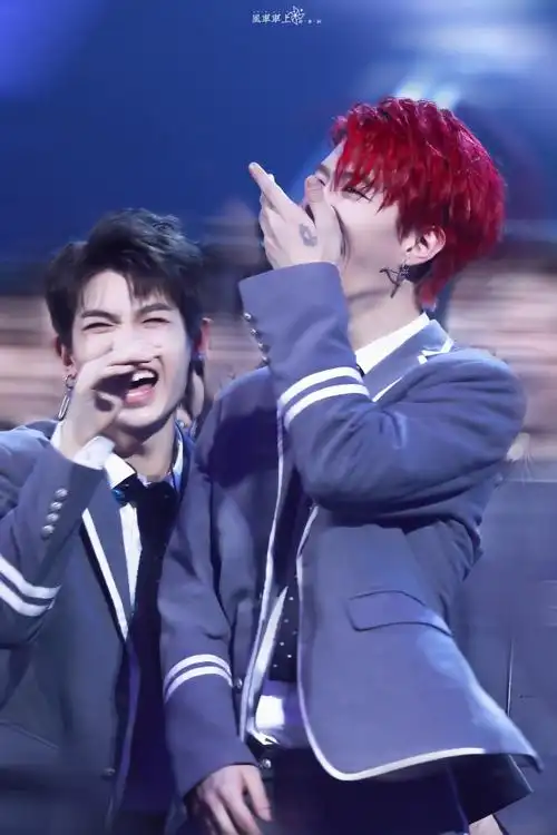 皇权富贵出道四周年快乐