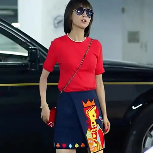 2016潇潇欢乐颂王子文同款套装曲筱绡t恤肖肖扑克牌刺绣短裙两件