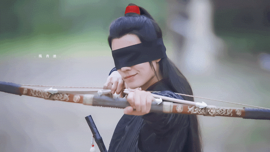 邓伦的旭凤凌空射箭肖战的魏无羡蒙眼射箭他们让你心动了吗