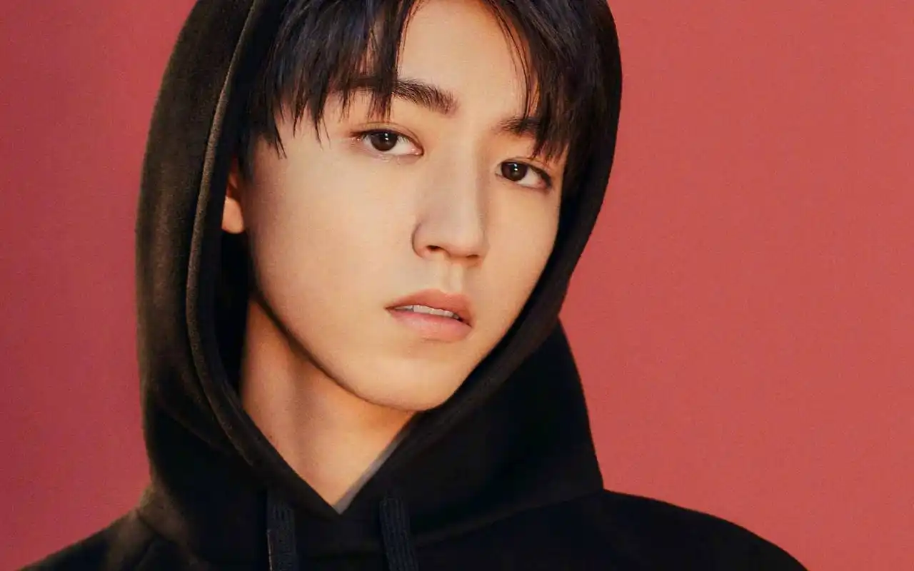 王俊凯帅气杂志封面写真高清图片壁纸