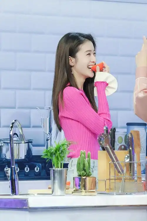 张雪迎《快乐大本营》高清图片