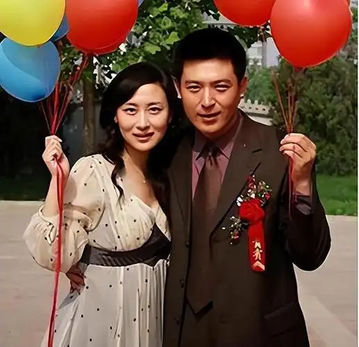 回顾演员孙涛娶大学同学李莉为妻17次上春晚全是老婆的功劳