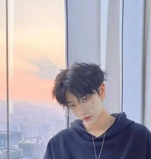 韩式微分碎盖教程建议收藏拿去给你的托尼老师吧