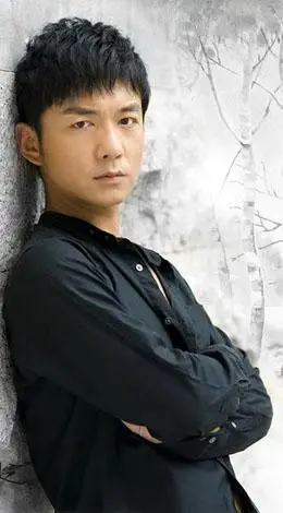 姓名:邢佳栋性别:男生日:1972-7-1籍贯:山西太原身高:180cm体重:70kg