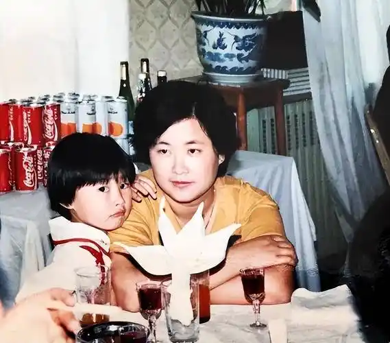 打败章子怡成"世界百美",她到底是什么来头_朱珠_李泉_音乐