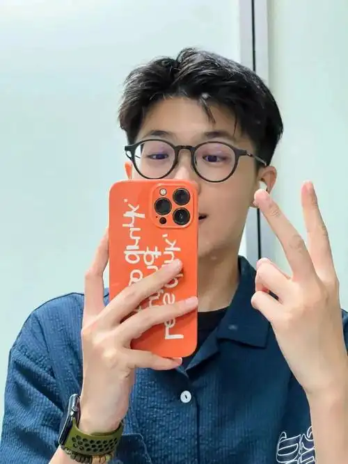 90后男生别乱剪发型了,这3款造型干净帅气,很适合在夏天剪!