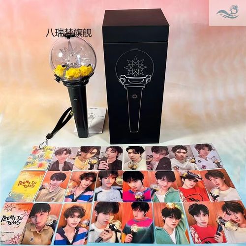 0代澳门演唱会高会版 tnt应援棒全套小卡随机