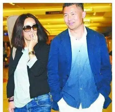 网易首页>网易号>正文申请入驻> 除了刀郎之事外,那英在担任导师之时