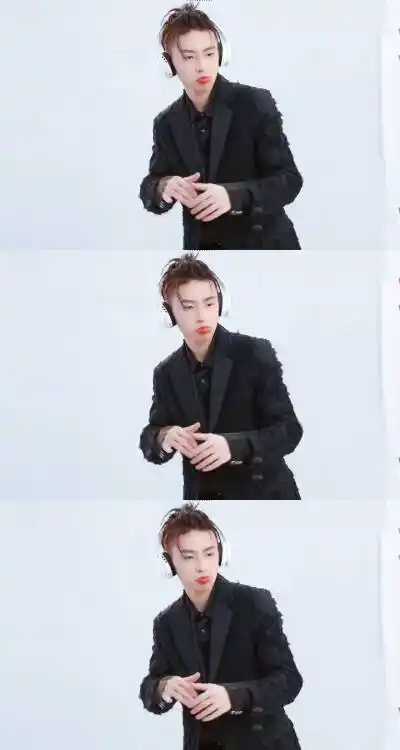 王琳凯三格拼接壁纸