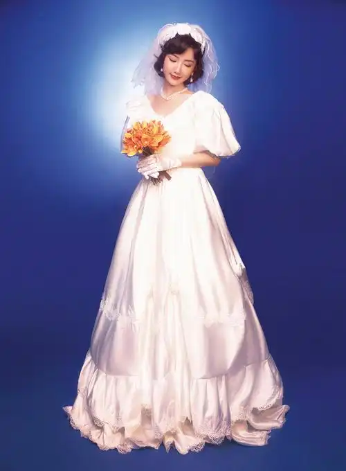 毛晓彤为三丽拍了一组婚纱照太惊艳了吧